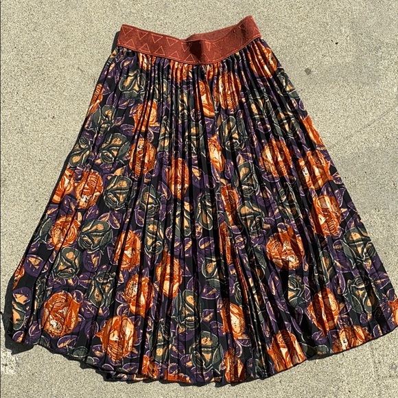 LuLaRoe floral print knee length Skirt XS